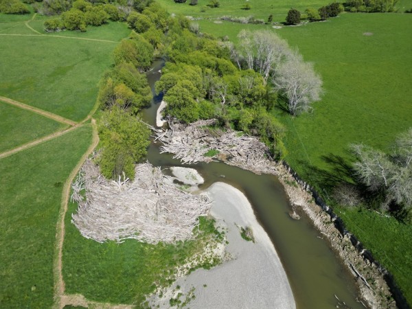 Taueru River – before debris removal
